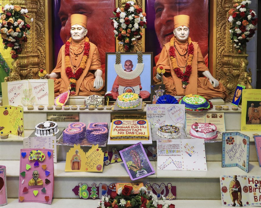 85th Birthday Celebration of Pragat Brahmaswarup Mahant Swami Maharaj, Kampala
