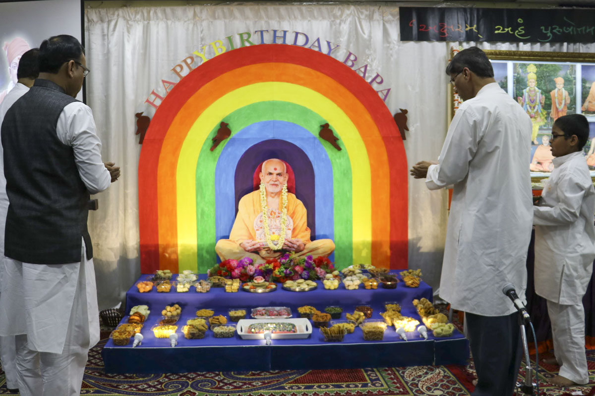 85th Birthday Celebration of Pragat Brahmaswarup Mahant Swami Maharaj, Kuwait