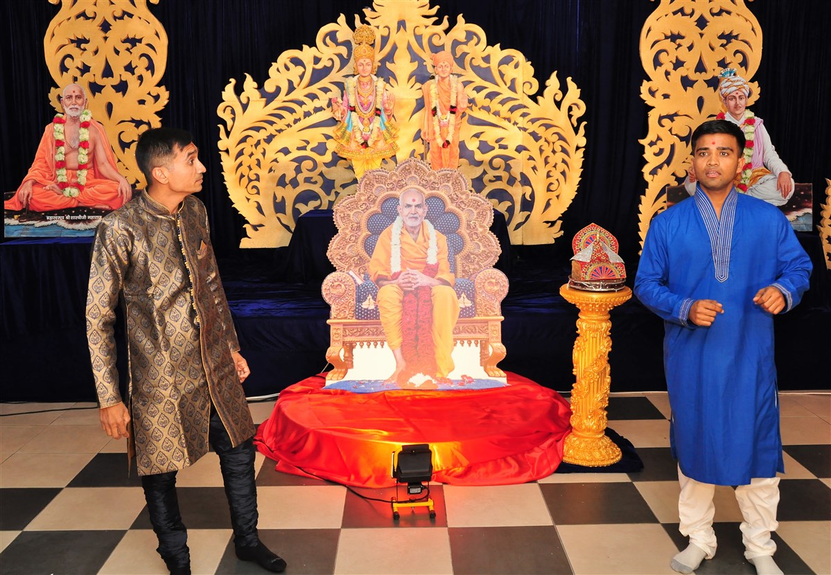 Mahant Swami Maharaj Janma Jayanti Celebrations, Paris, France  