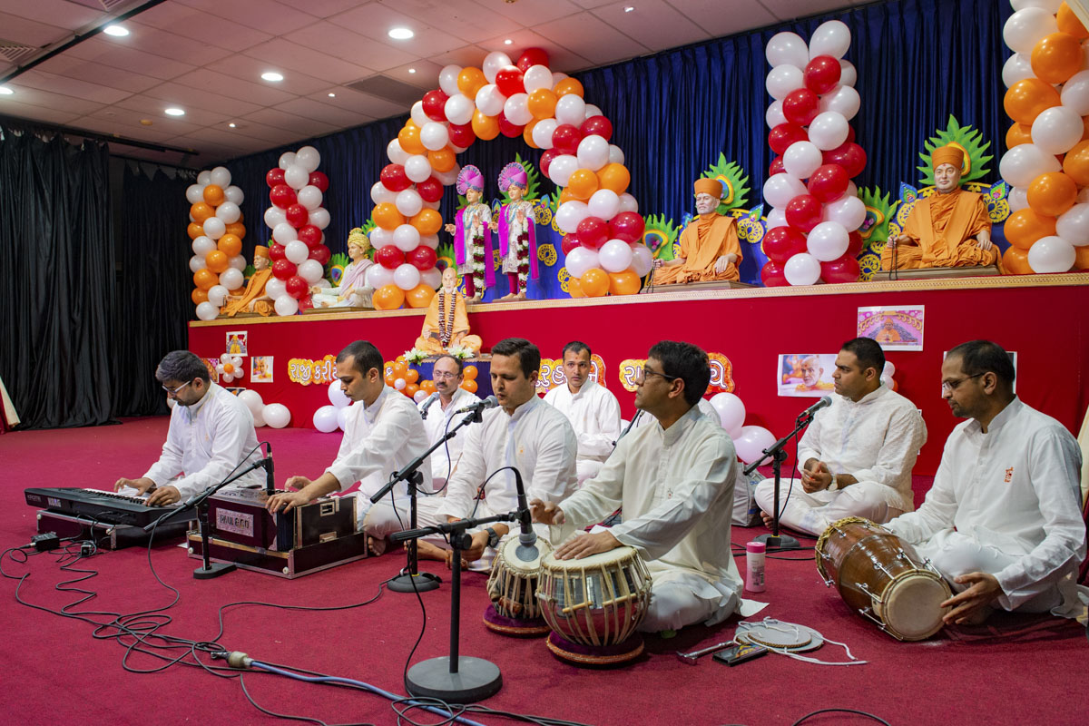 85th Birthday Celebration of Pragat Brahmaswarup Mahant Swami Maharaj, Perth