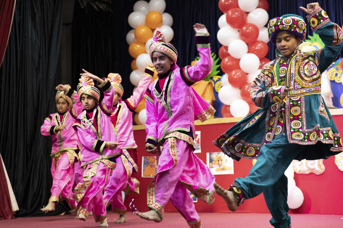 85th Birthday Celebration of Pragat Brahmaswarup Mahant Swami Maharaj, Perth