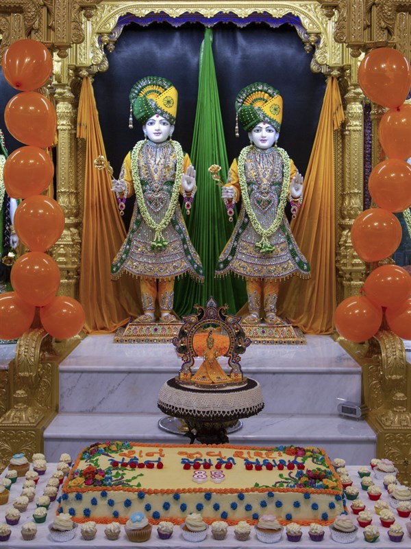 85th Birthday Celebration of Pragat Brahmaswarup Mahant Swami Maharaj, Auckland