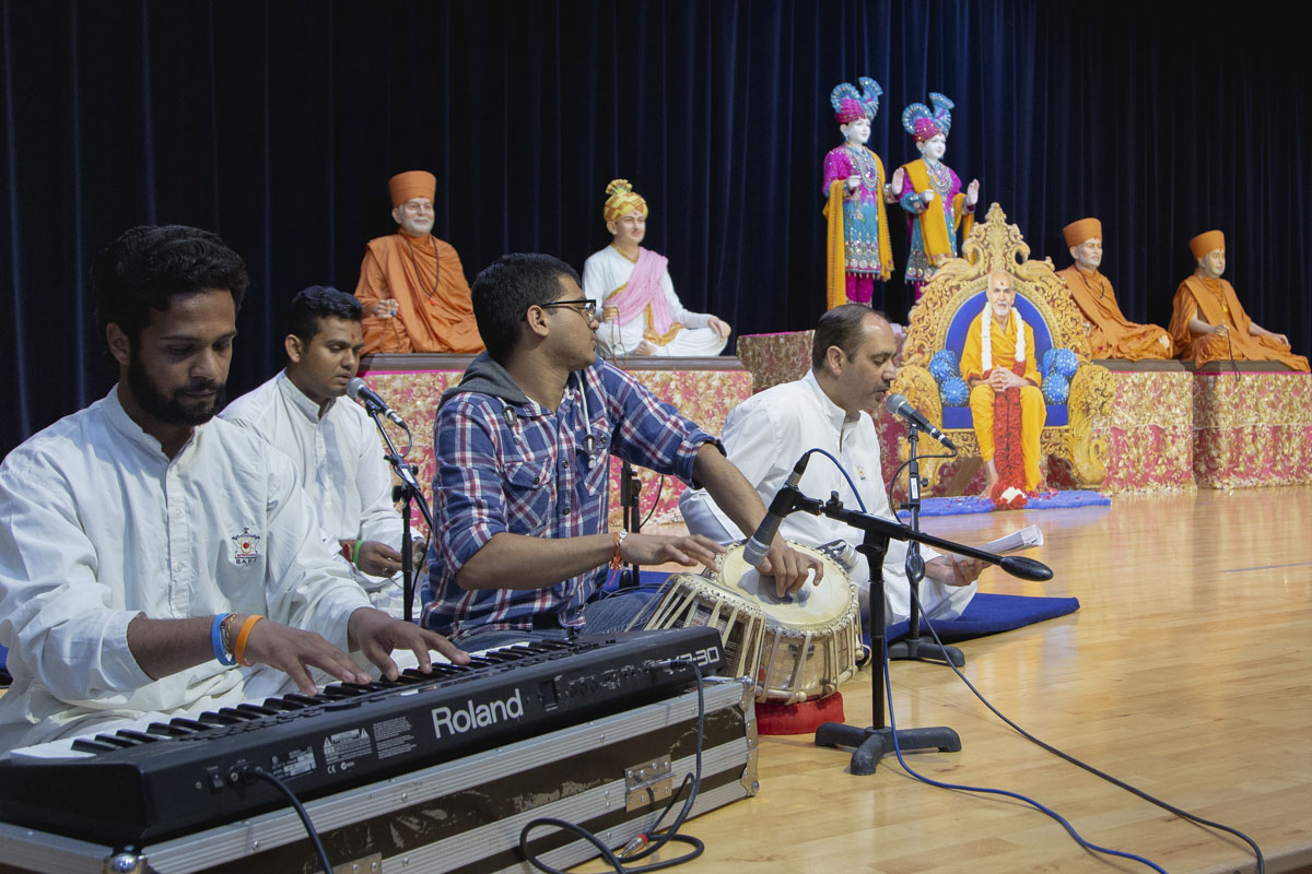 85th Birthday Celebration of Pragat Brahmaswarup Mahant Swami Maharaj, Auckland