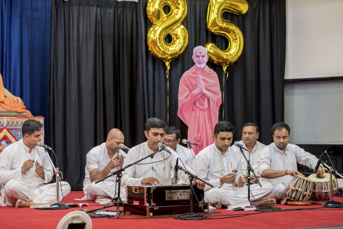 85th Birthday Celebration of Pragat Brahmaswarup Mahant Swami Maharaj, Brisbane