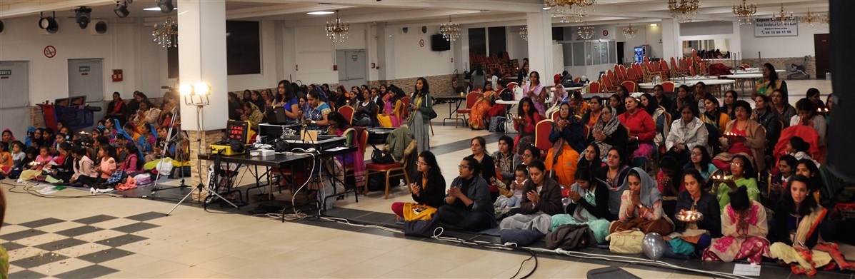 Mahant Swami Maharaj Janma Jayanti Mahila Celebrations, Paris, France