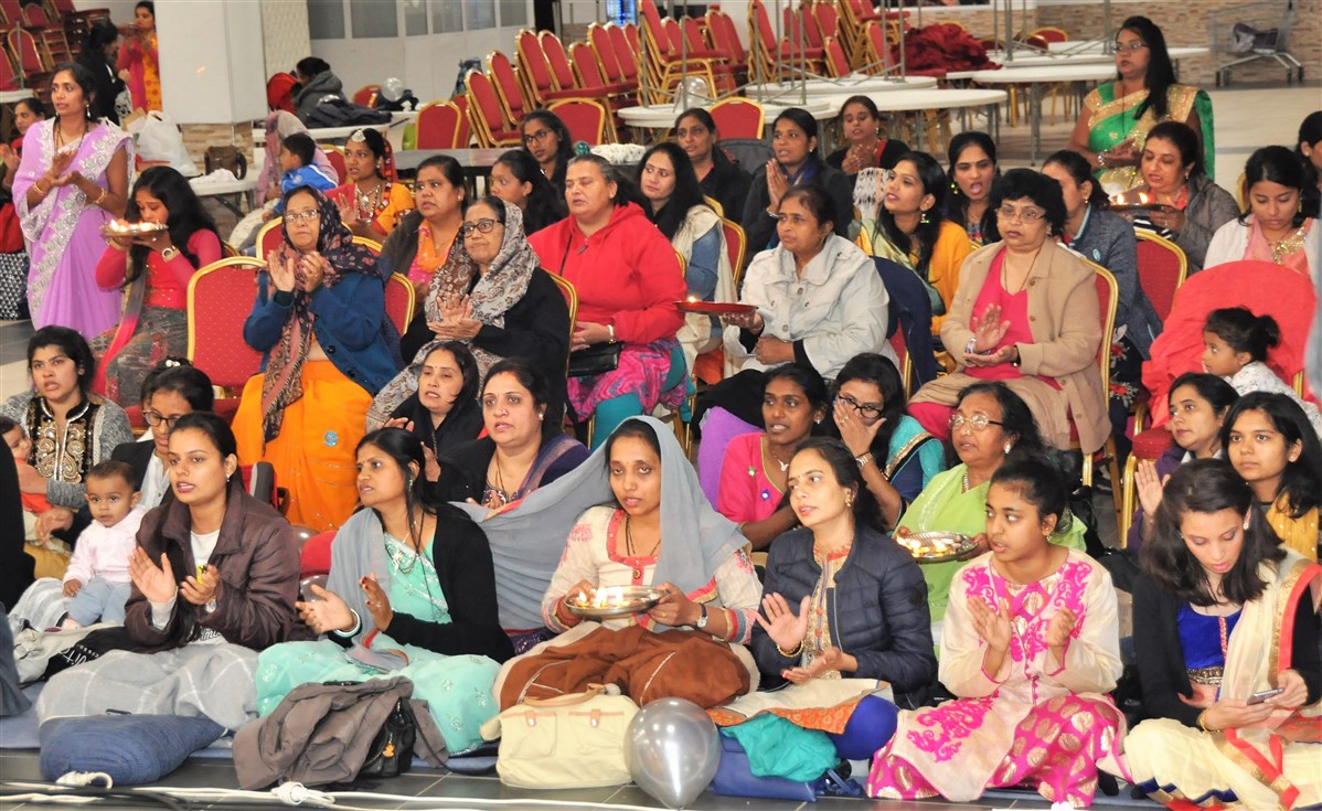 Mahant Swami Maharaj Janma Jayanti Mahila Celebrations, Paris, France