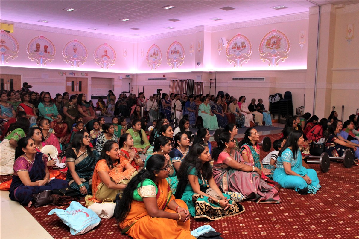 Mahant Swami Maharaj Janma Jayanti Celebrations, Wellingborough Mahila Mandal, UK 