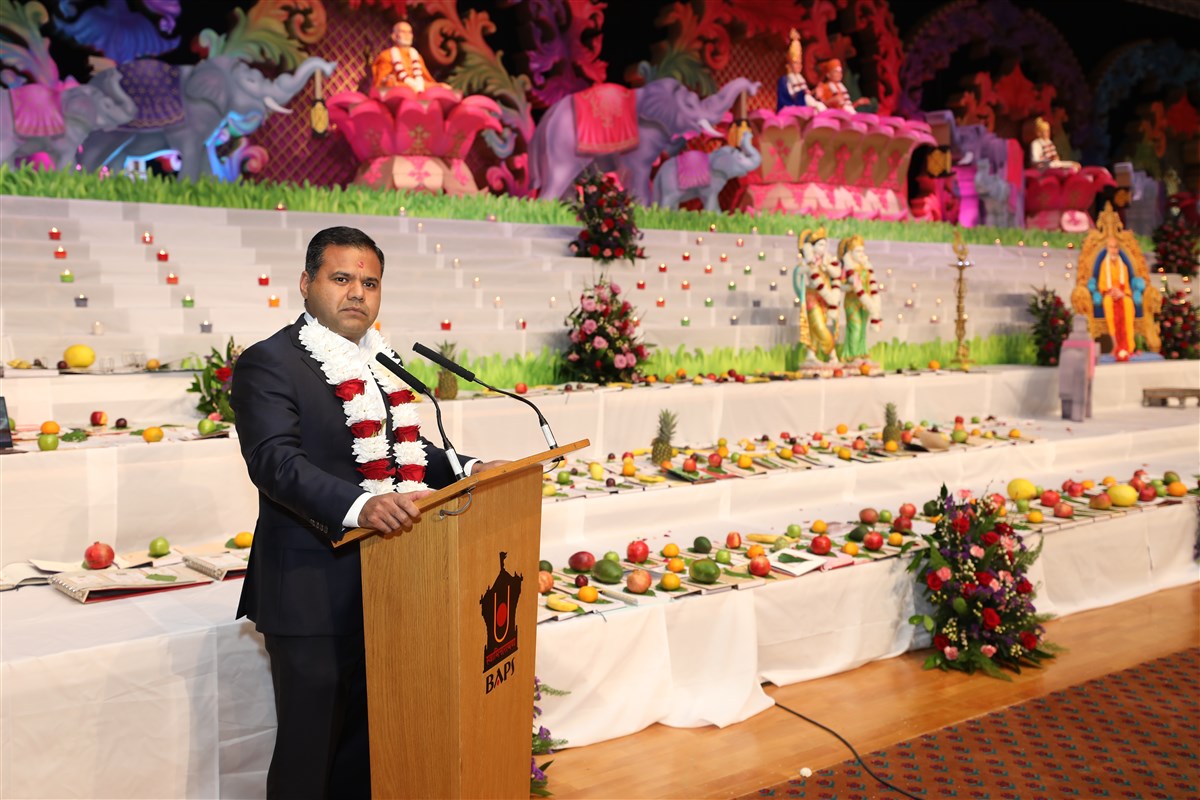 Deputy Mayor of London, Rajesh Agrawal, joined the celebrants for Diwali