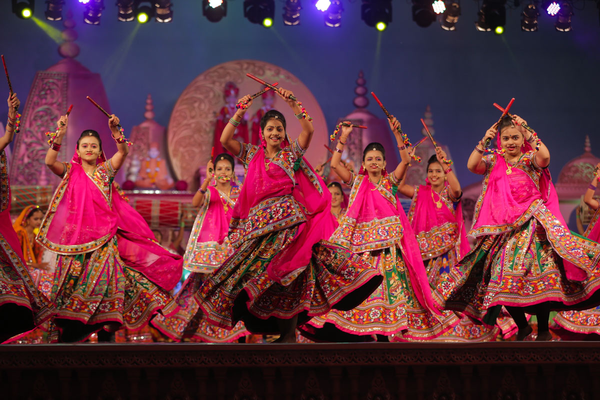 Yuvatis present a cultural program
