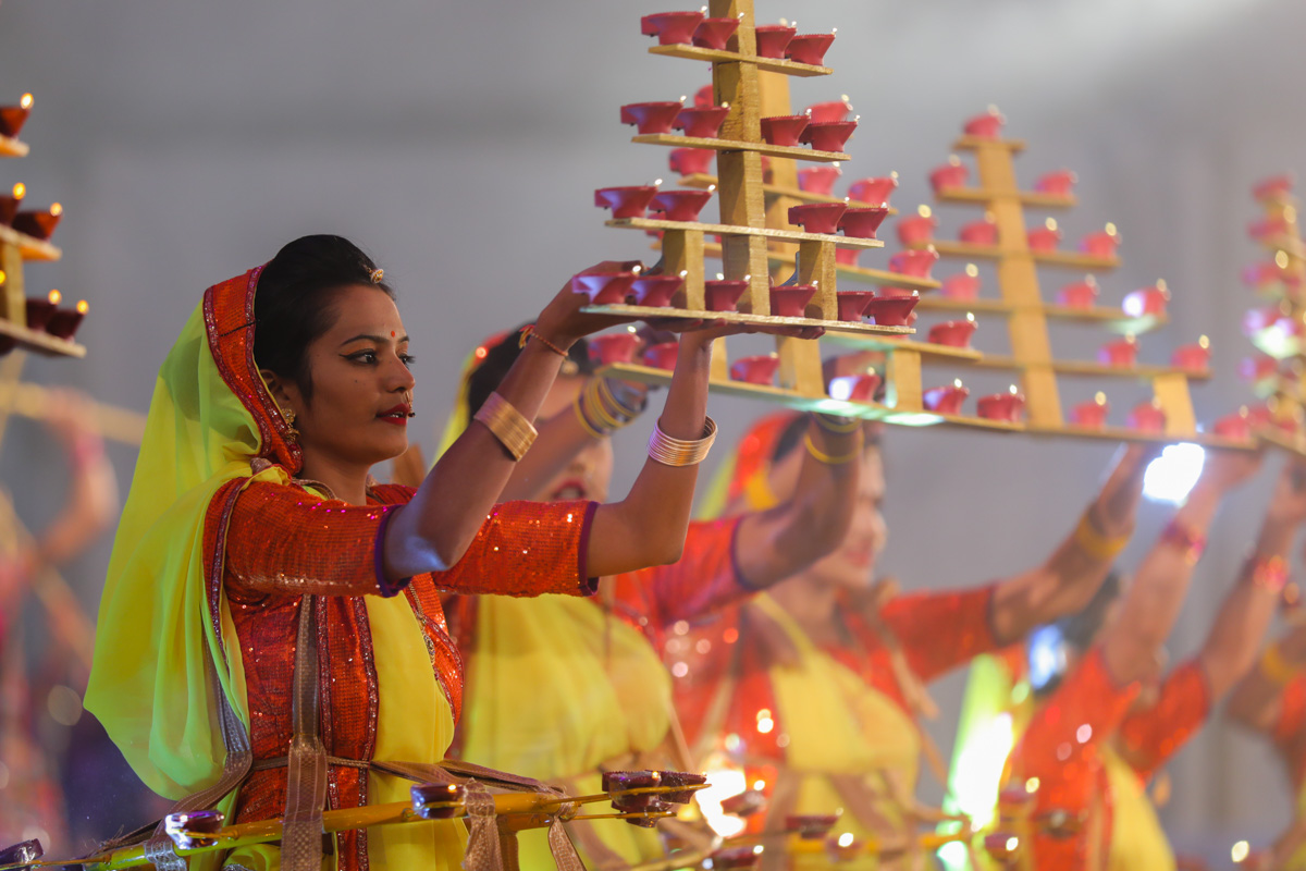 Yuvatis present a cultural program