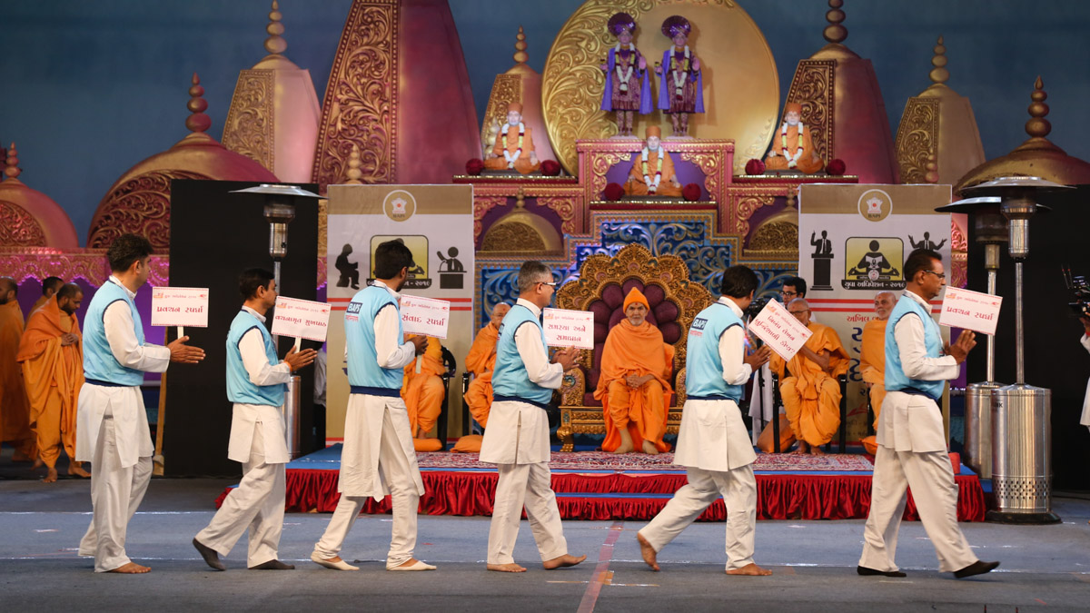 Volunteers display events which will form a part of the Bal & Yuva Adhiveshan 2019