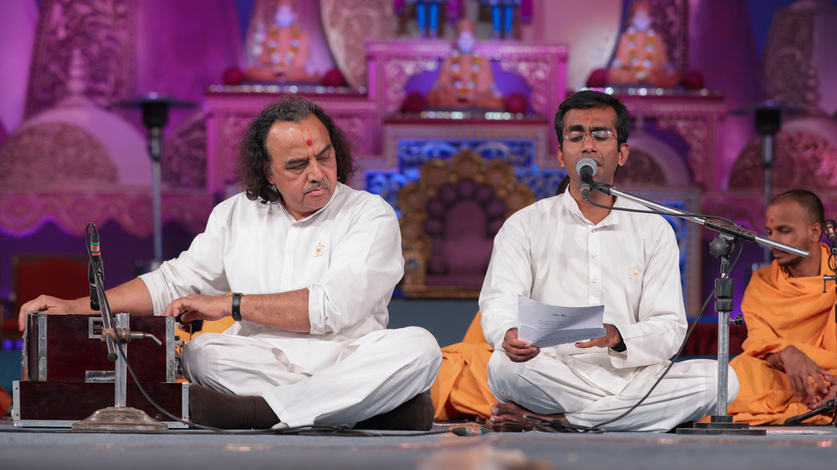 Youths sing kirtans in kirtan aradhana