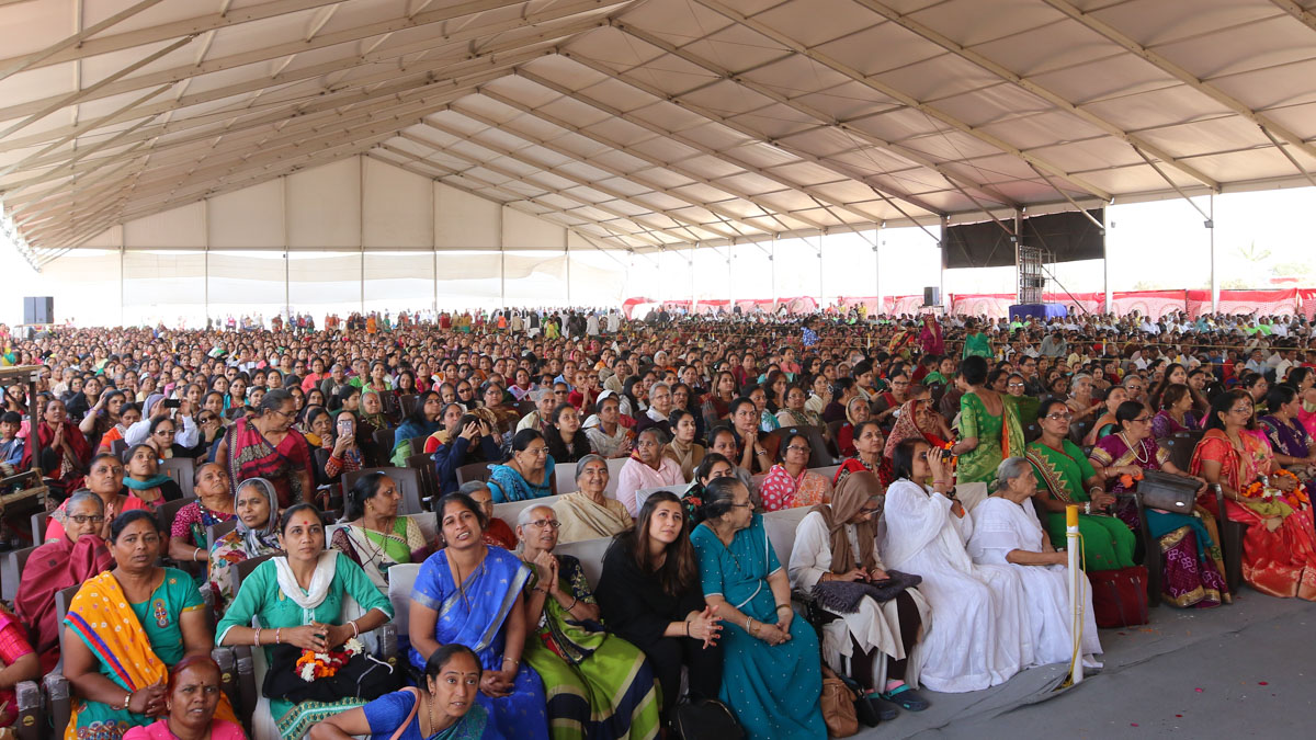 Devotees during diksha mahapuja