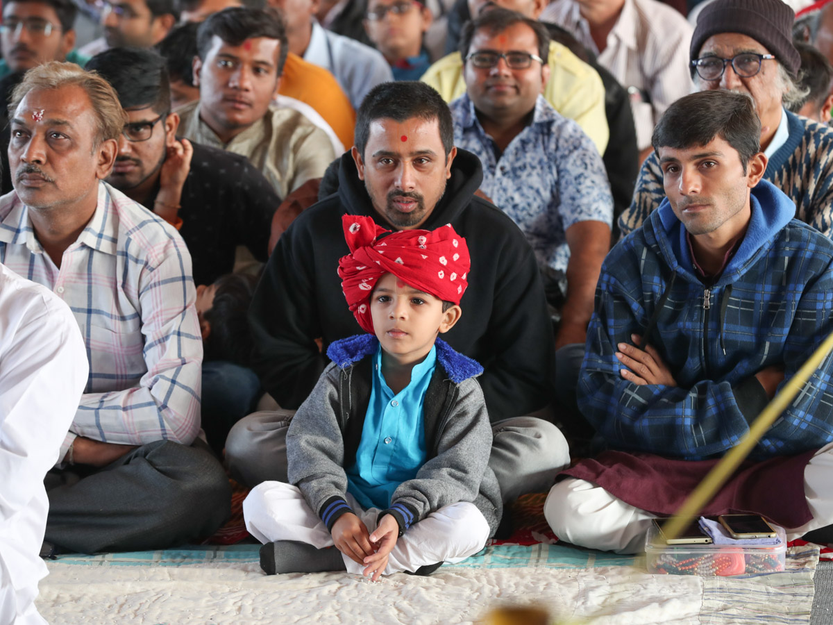 Devotees during diksha mahapuja