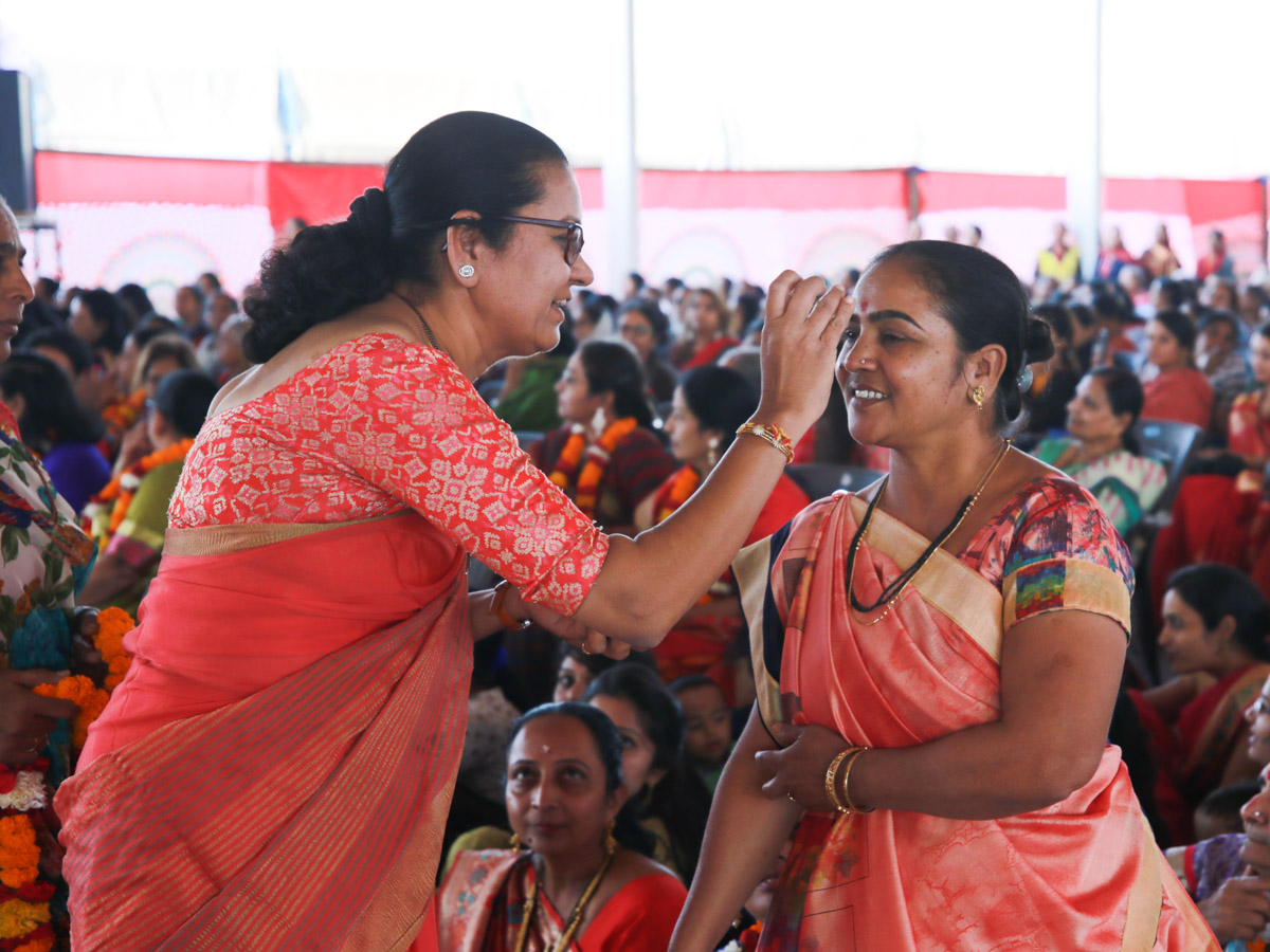 Mothers of sadhus are honored