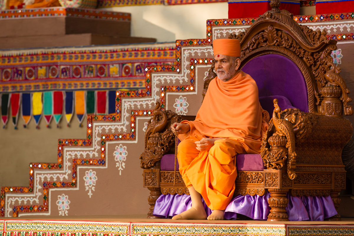 Swamishri during the assembly