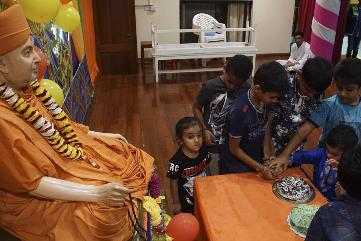 98th Birthday Celebration of Brahmaswarup Pramukh Swami Maharaj, Arusha