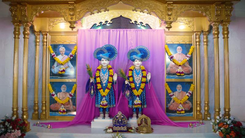 Thakorji - Shri Swaminarayan Mandir, Jamnagar