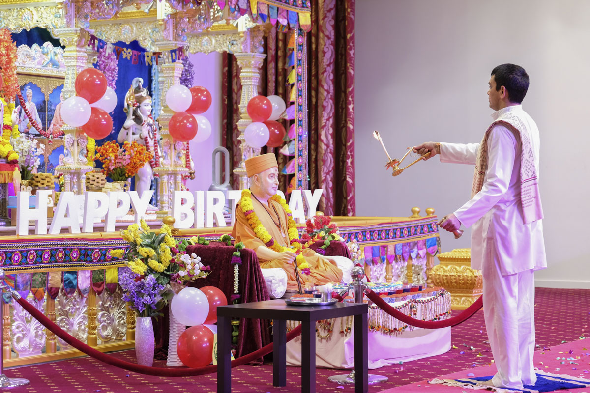 98th Birthday Celebration of Brahmaswarup Pramukh Swami Maharaj, Adelaide