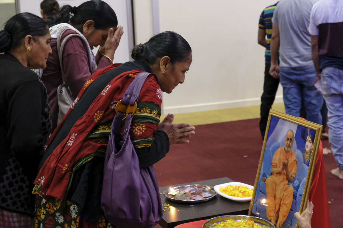 98th Birthday Celebration of Brahmaswarup Pramukh Swami Maharaj, Adelaide