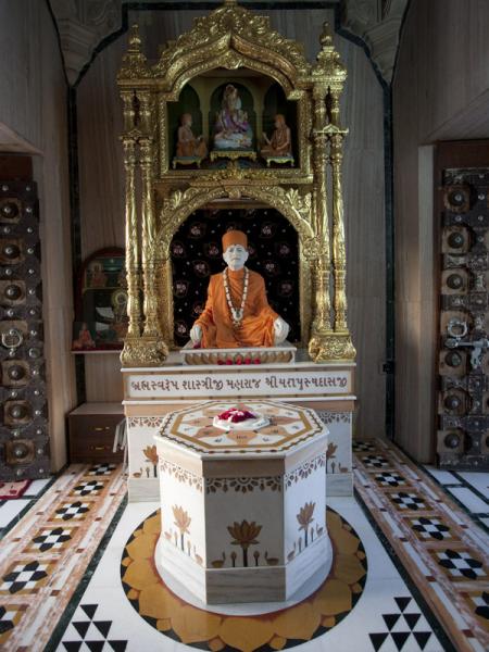 Brahmaswarup Shastriji Maharaj at Yagnapurush Smruti Mandir
