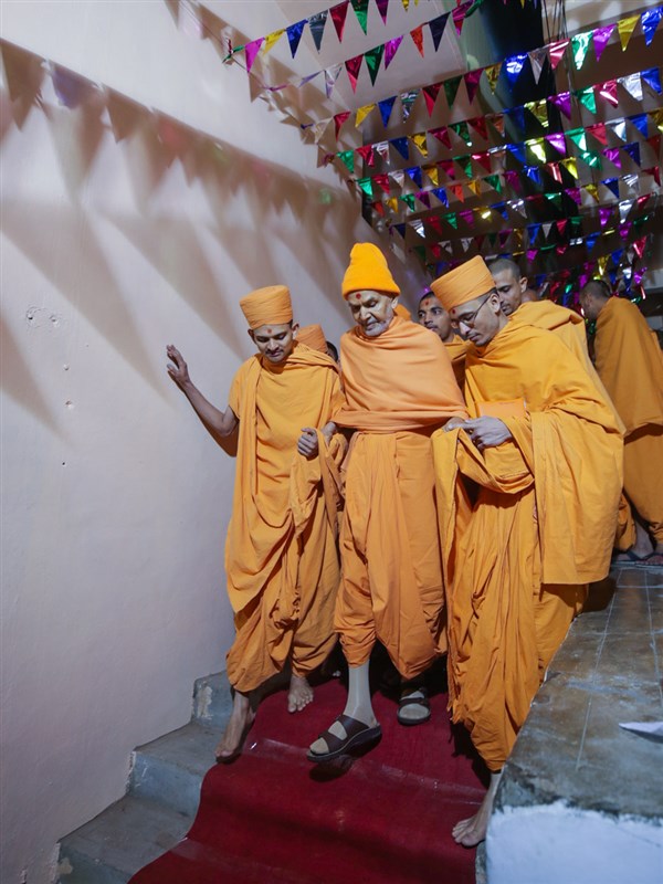 Swamishri after visiting Brahmaswarup Shastriji Maharaj's birthplace