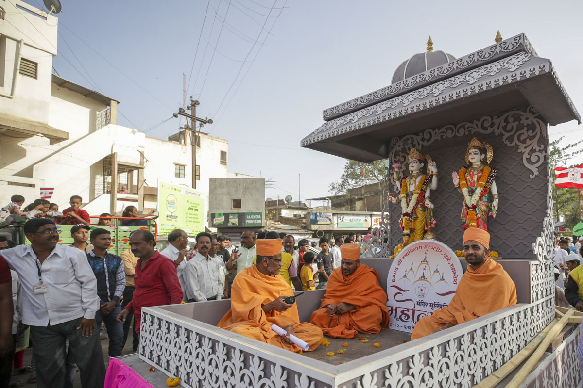 Shri Lakshmi-Narayan Dev in a decorated chariot