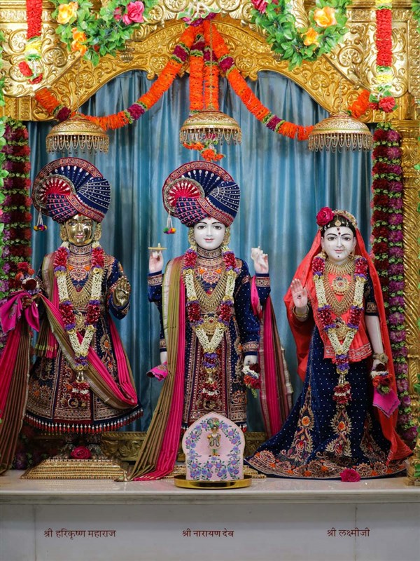 Shri Harikrishna Maharj and Shri Lakshmi-Narayan Dev