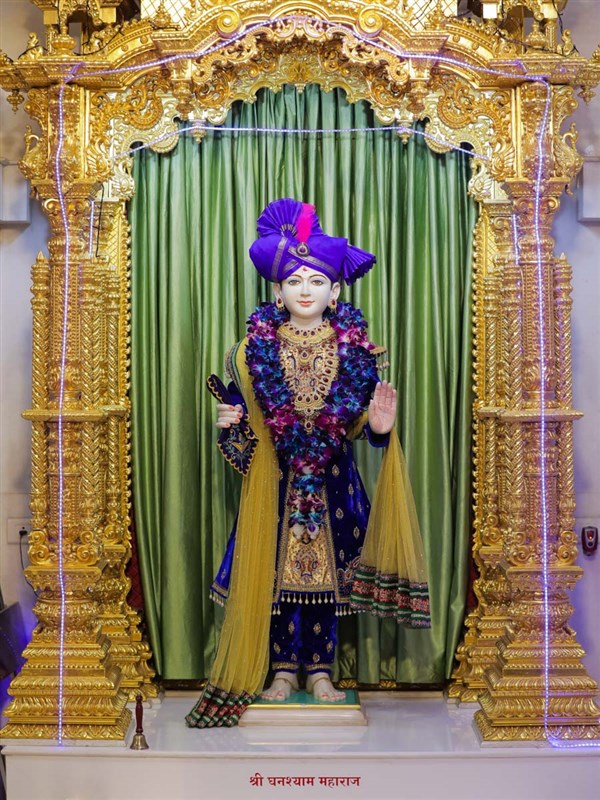 Shri Ghanshyam Maharaj, BAPS Shri Swaminarayan Mandir, Silvassa