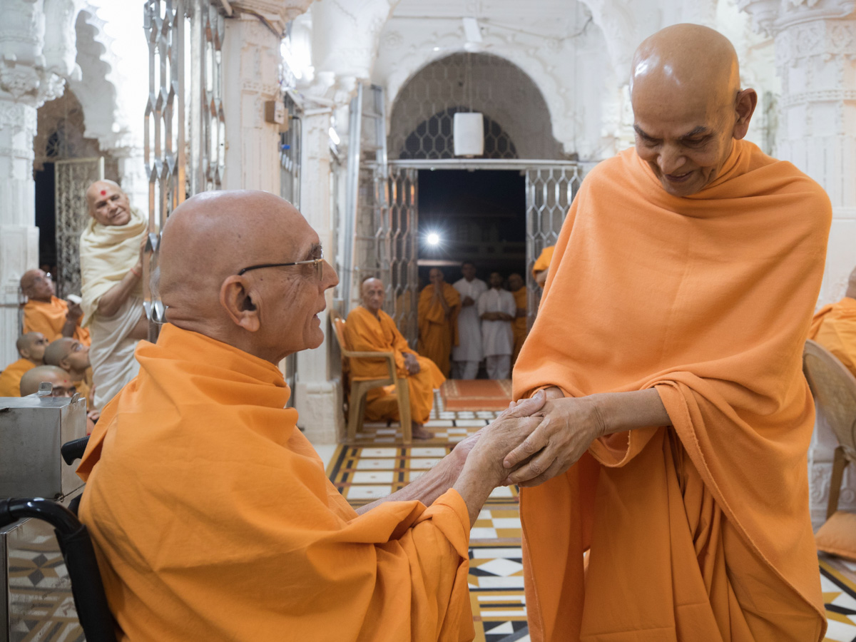 Swamishri blesses Ramcharan Swami