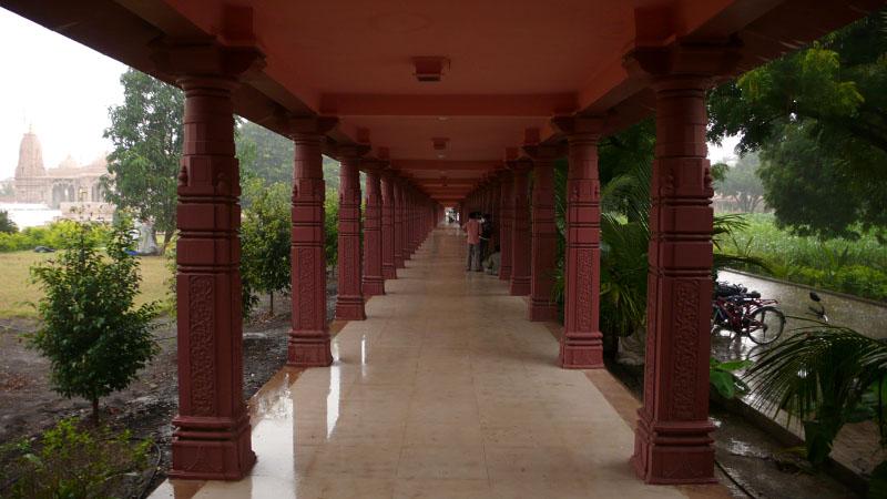  Mandir pradakshina and gardens