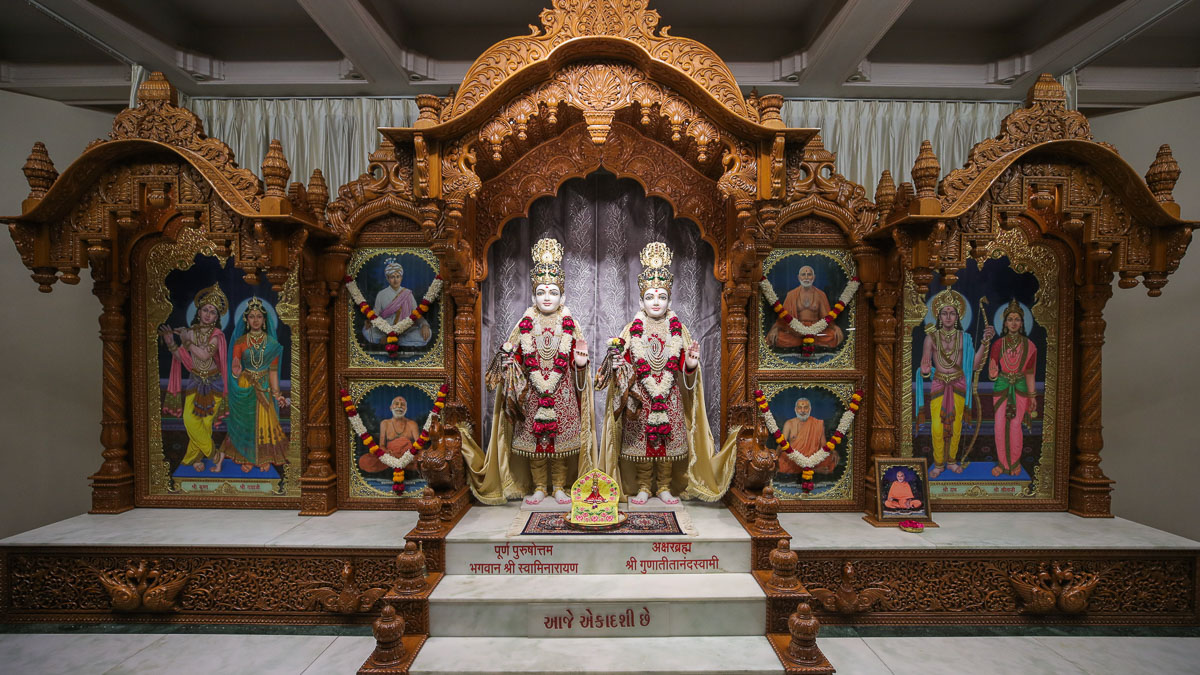 Murtis of BAPS Shri Swaminarayan Mandir, Gandhinagar