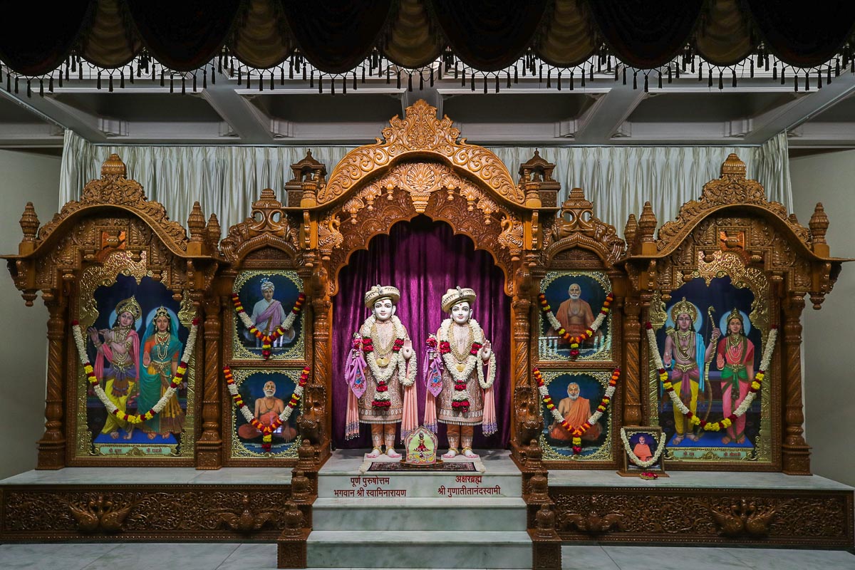 Murtis of BAPS Shri Swaminarayan Mandir, Gandhinagar