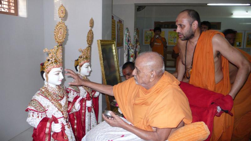 Swamishri performs murti-pratishtha rituals for the new BAPS Sanskardham at Ambavadi, suburb of Ahmedabad