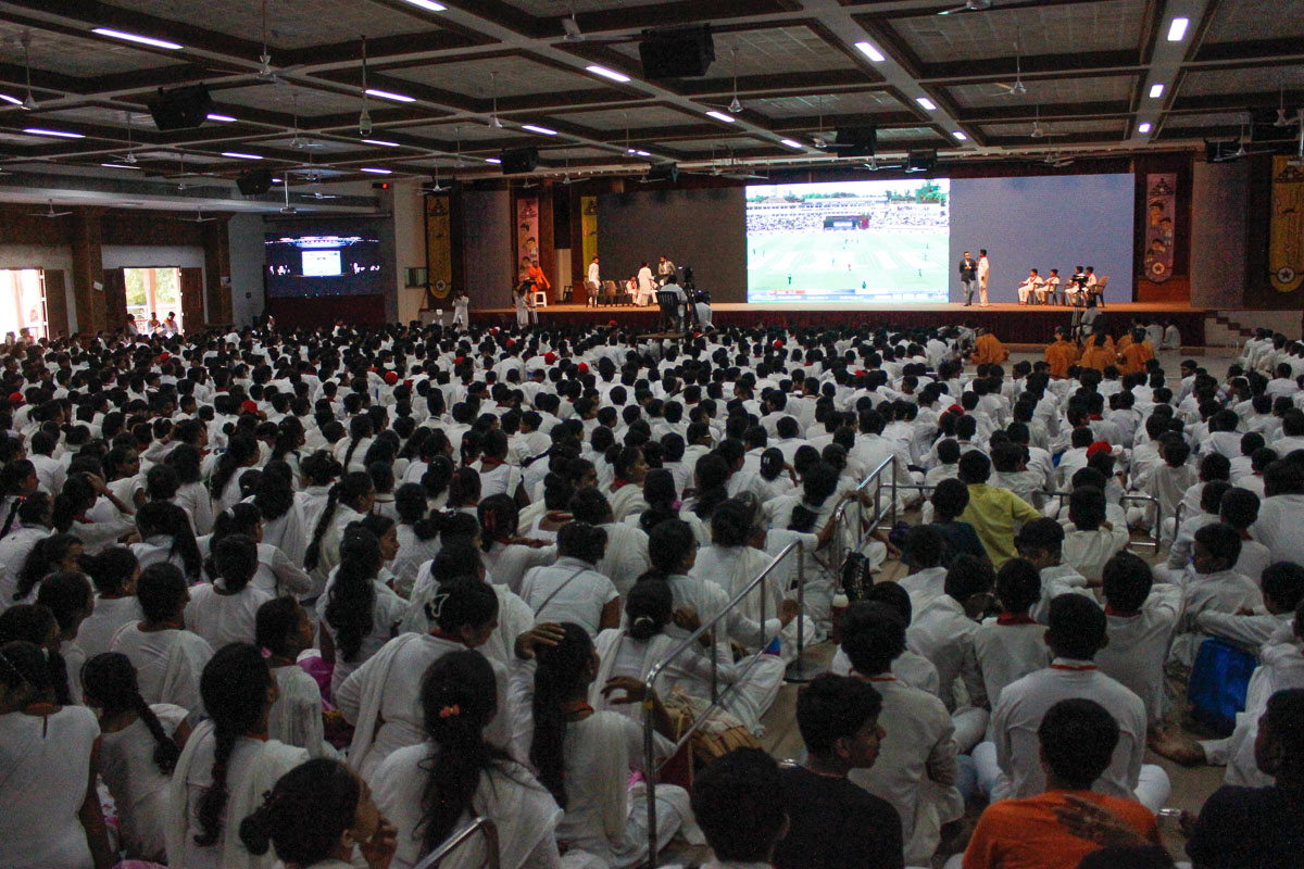 Children during the shibir session