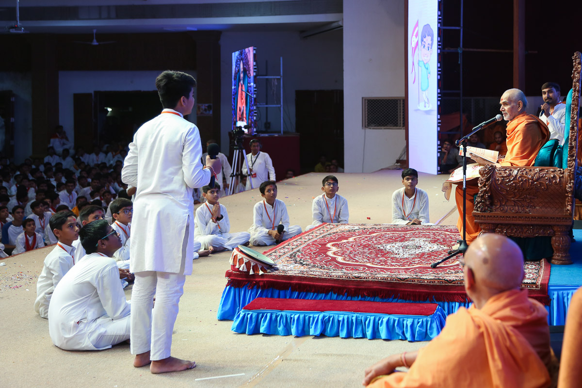Balaks answer Swamishri's questions