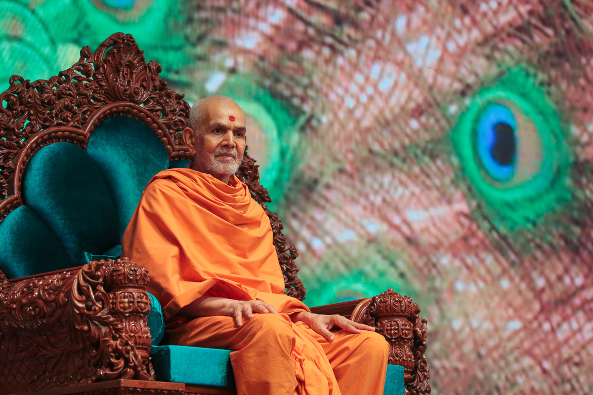 Swamishri during the assembly
