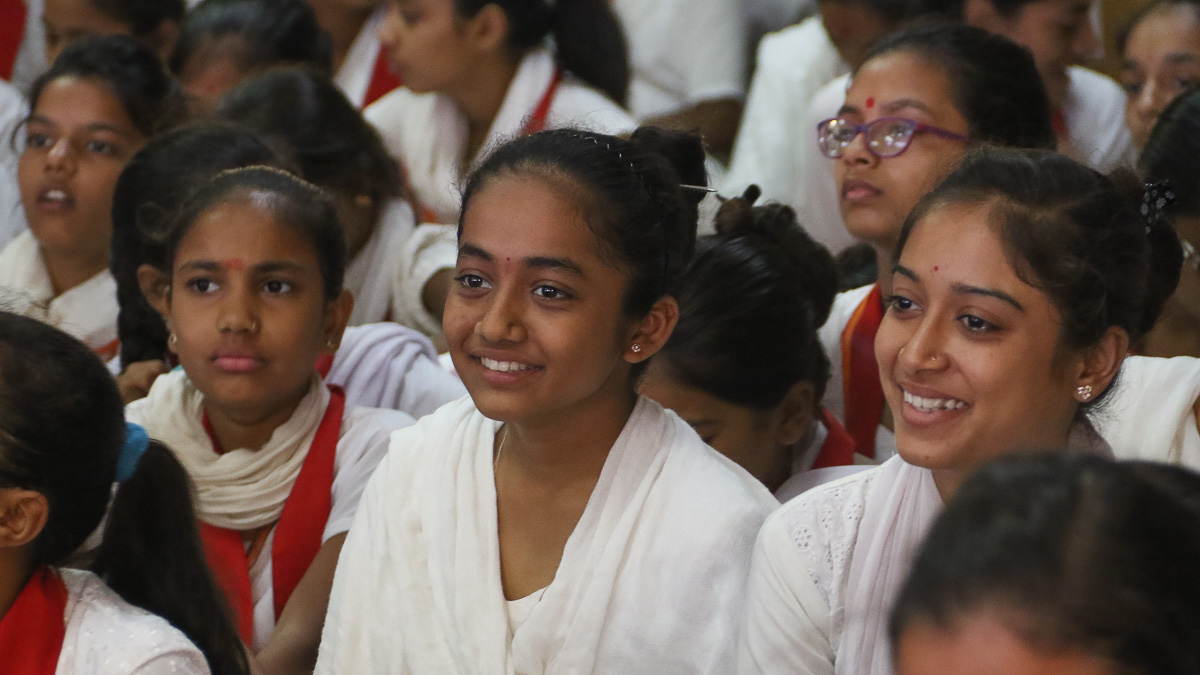 Balikas during the shibir session