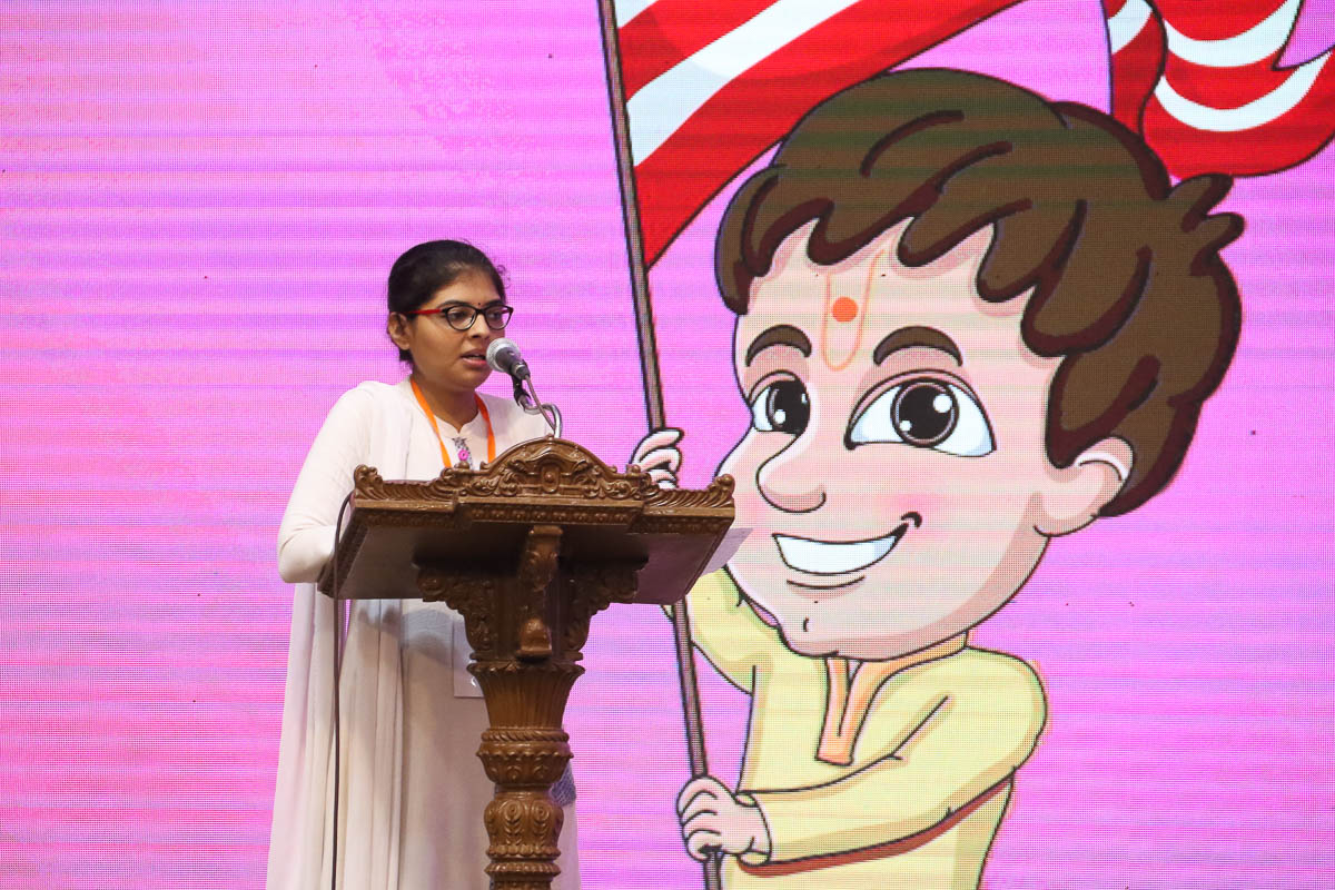 A balika presents a vote of thanks 