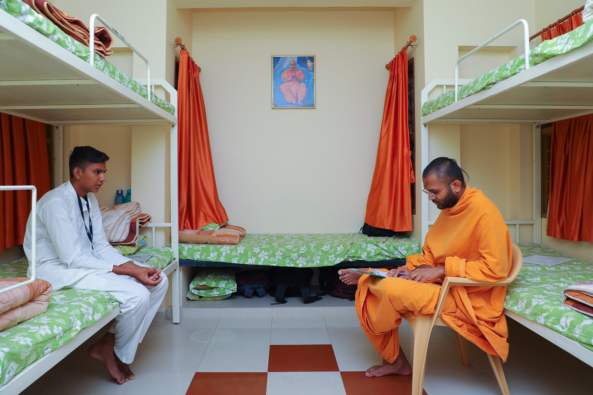 A yuvak participates in the Vachanamrut Mukhpath competition