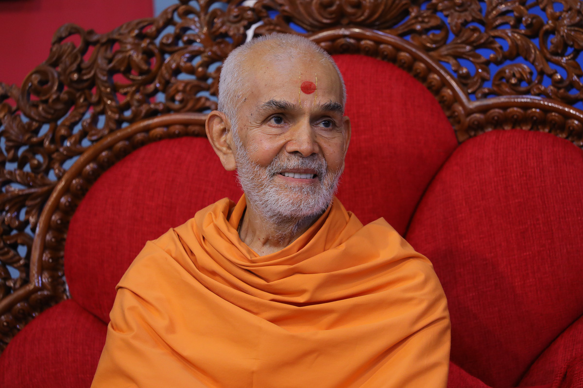 Swamishri during the assembly