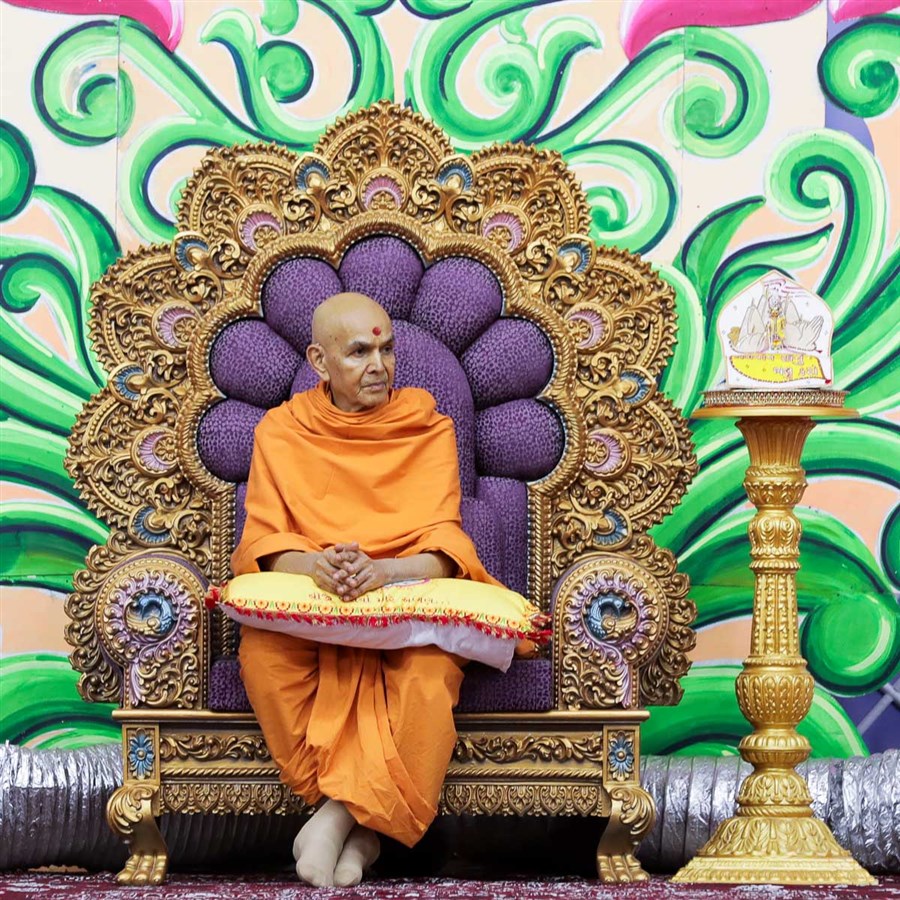 Swamishri during the assembly 
