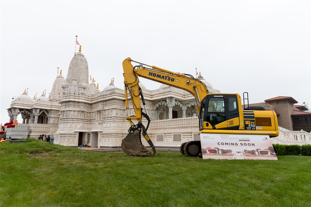 Groundbreaking Ceremony of Youth Activity Center 