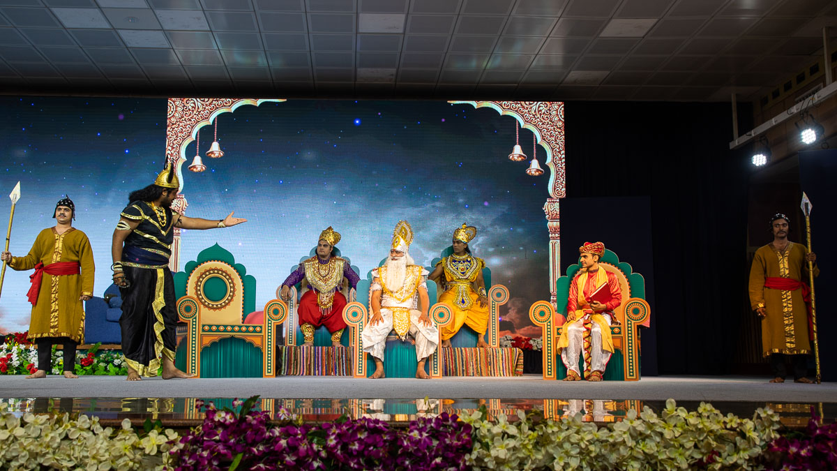 A skit presentation by youths in the evening satsang assembly