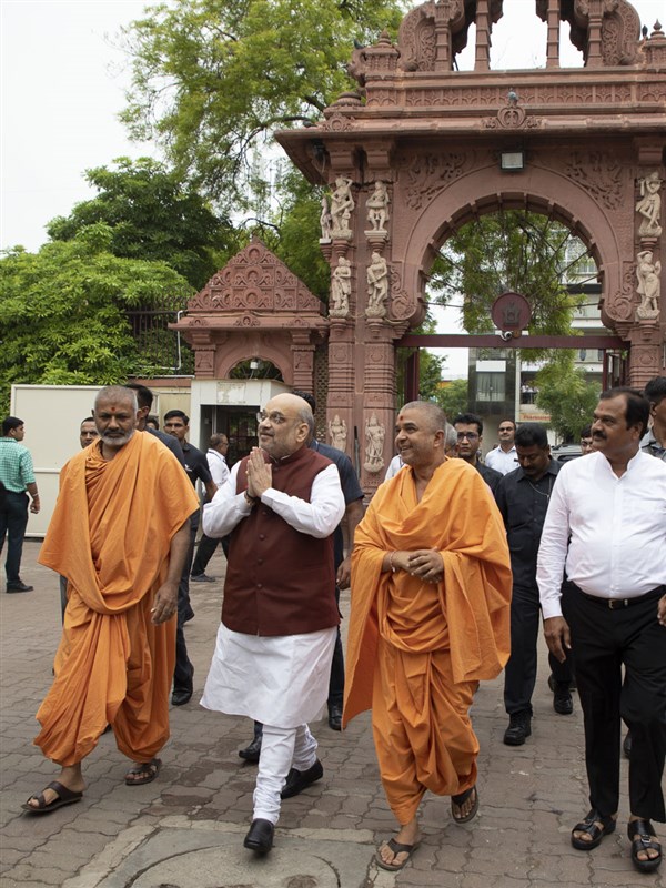 Shri Amit Shah in the mandir premises