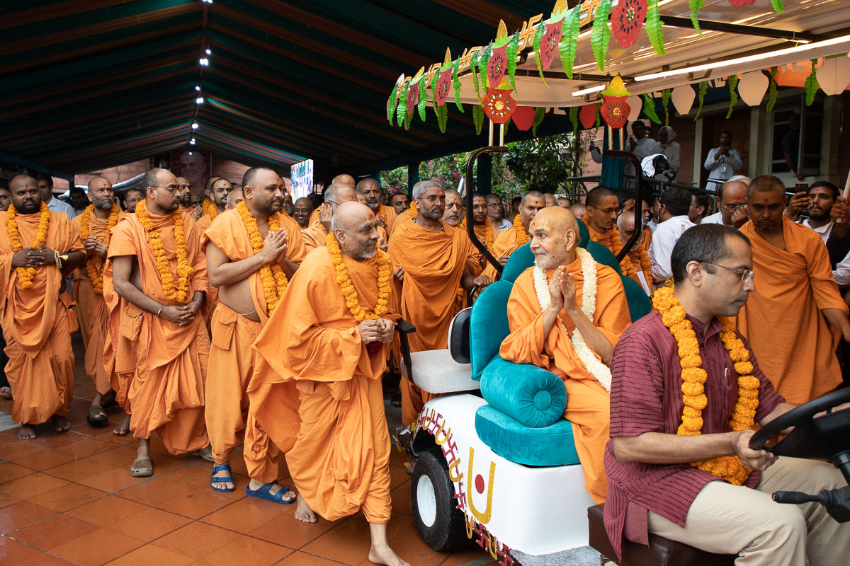 Rathyatra procession in the mandir precincts