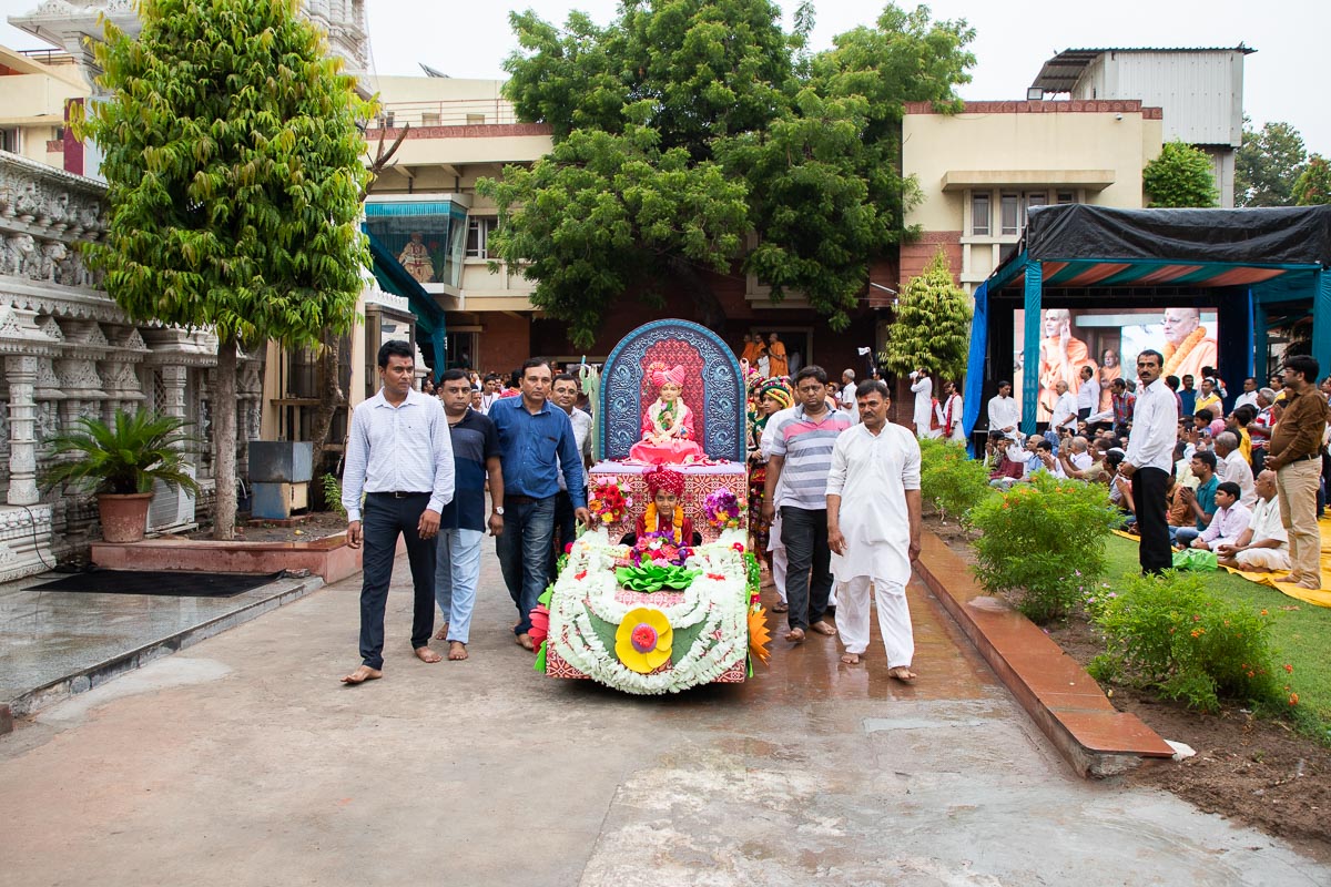Rathyatra in the mandir grounds