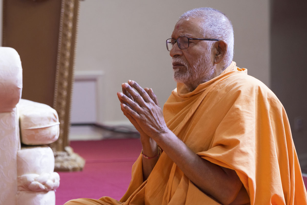 Pujya Kothari Swami during the ashtaks