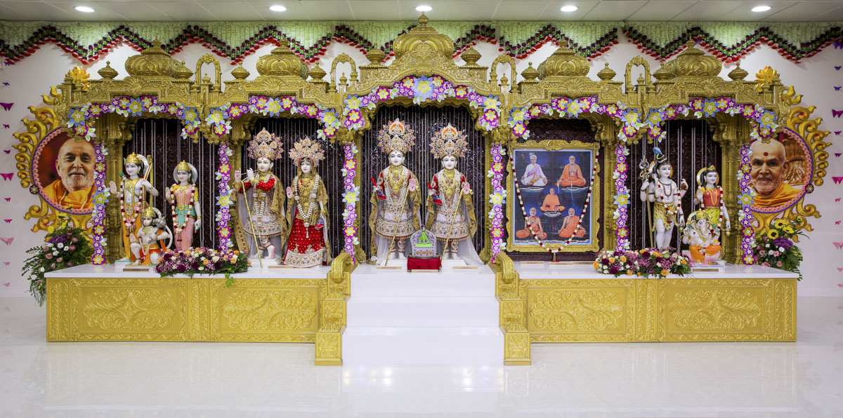 Murtis at BAPS Shri Swaminarayan Mandir, Perth