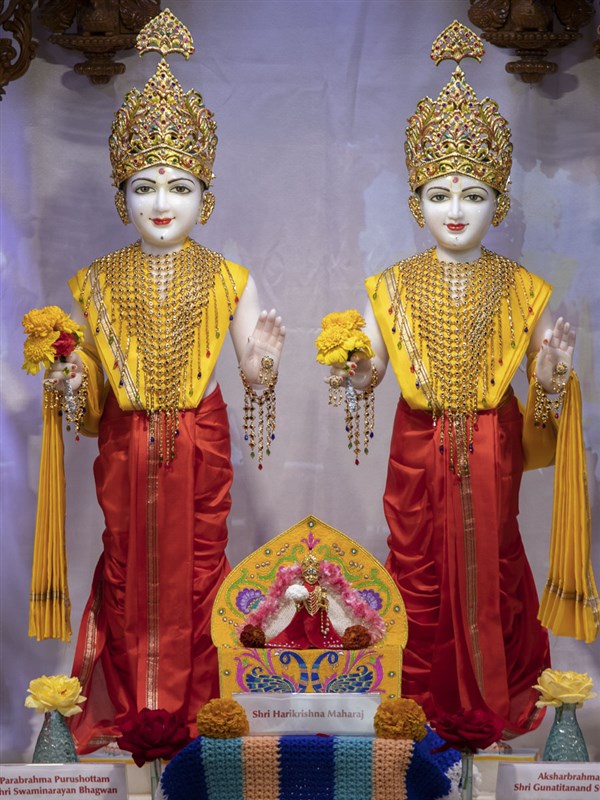 Thakorji at BAPS Shri Swaminarayan Mandir, Wellington